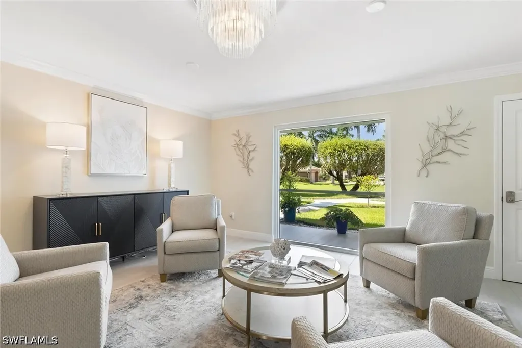 555 Park Shore Drive Naples FL 34103