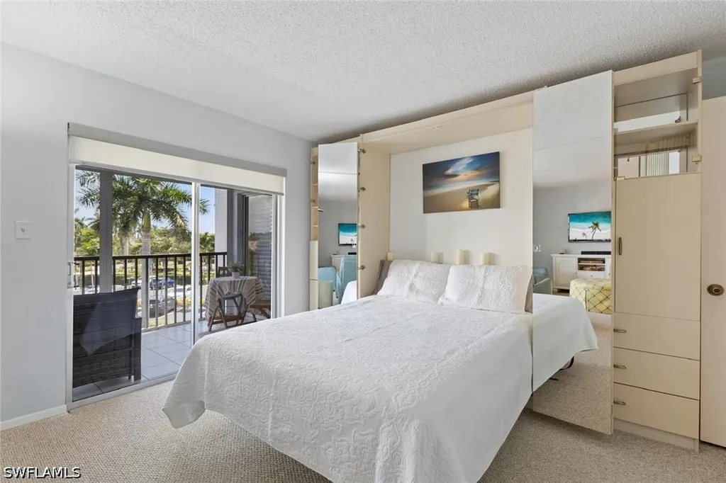555 Park Shore Drive Naples FL 34103