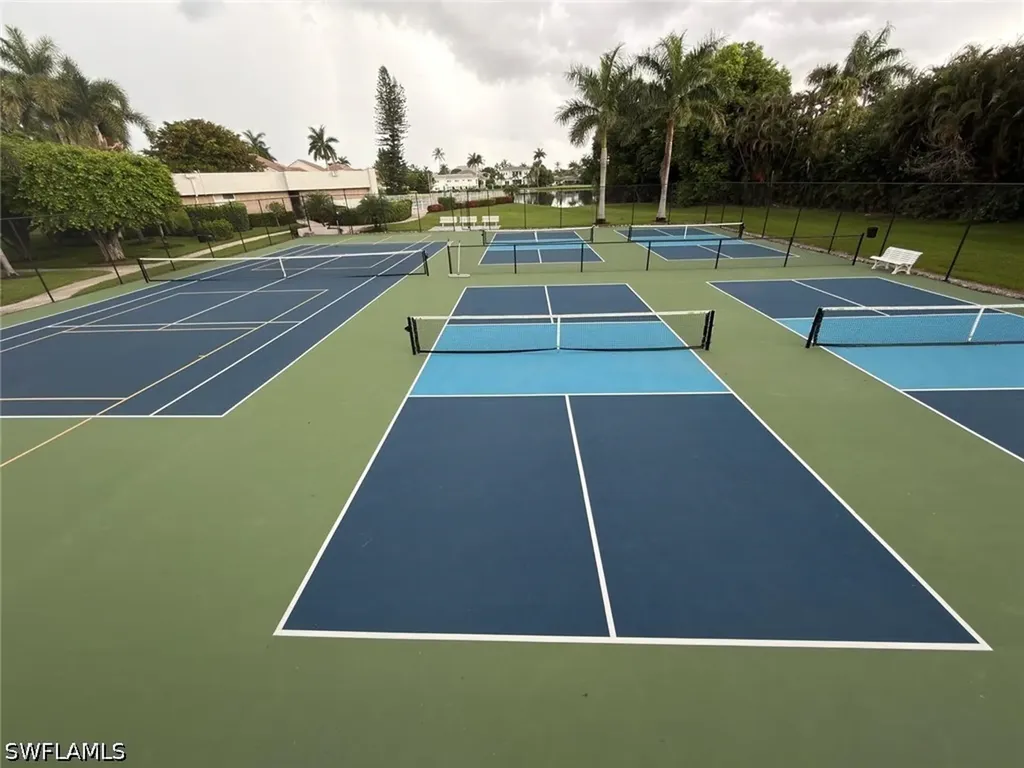 555 Park Shore Drive Naples FL 34103