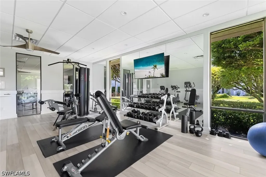 555 Park Shore Drive Naples FL 34103