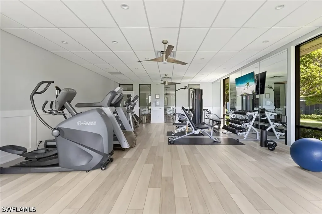 555 Park Shore Drive Naples FL 34103