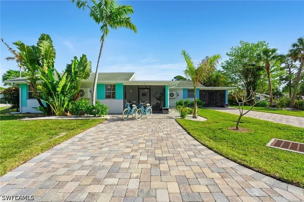 2134 Palm Street Naples FL 34119