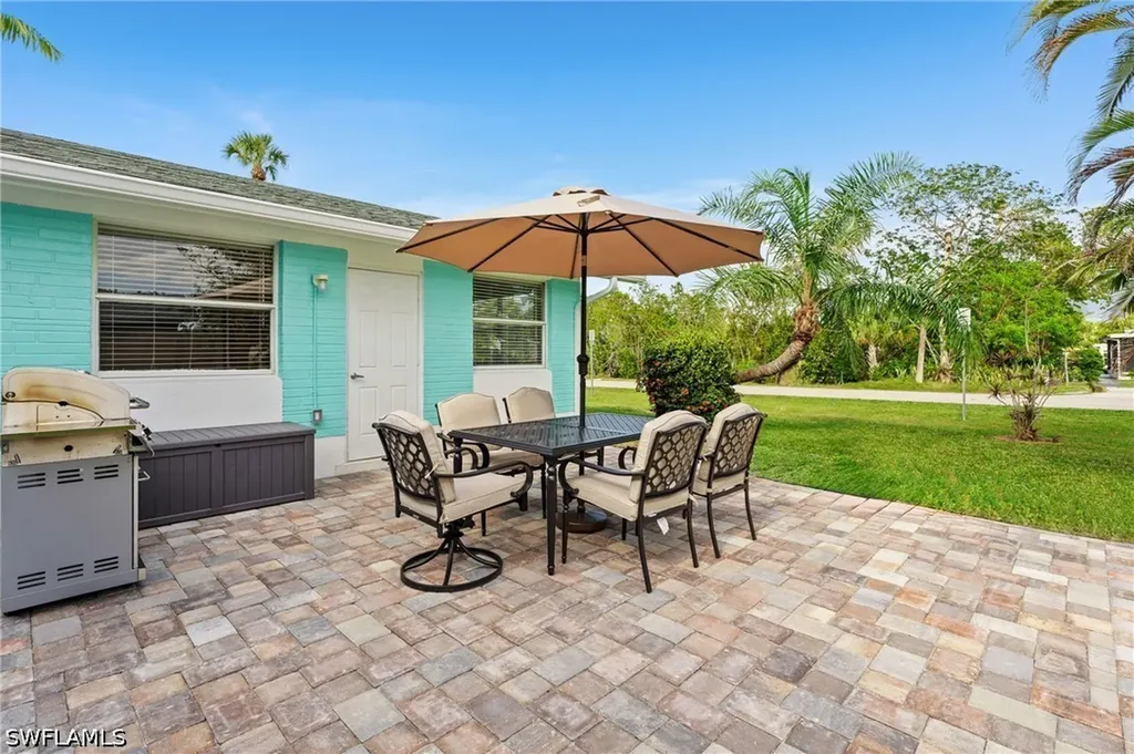 2134 Palm Street Naples FL 34119