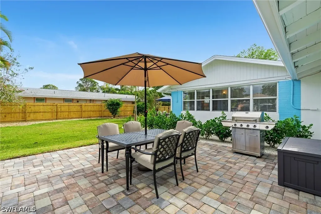 2134 Palm Street Naples FL 34119