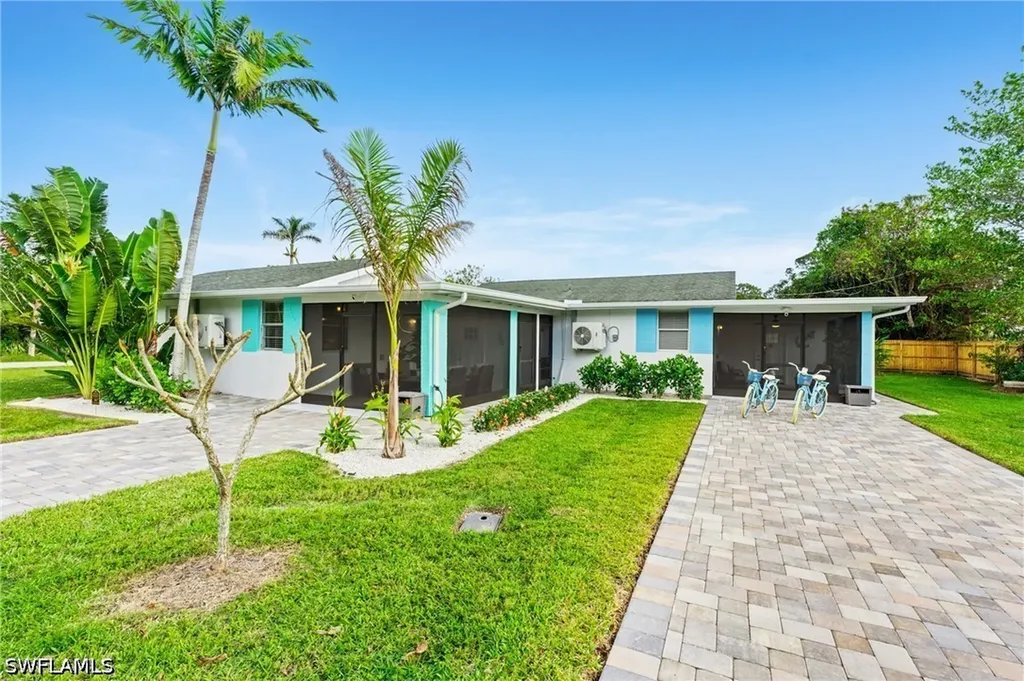 2134 Palm Street Naples FL 34119