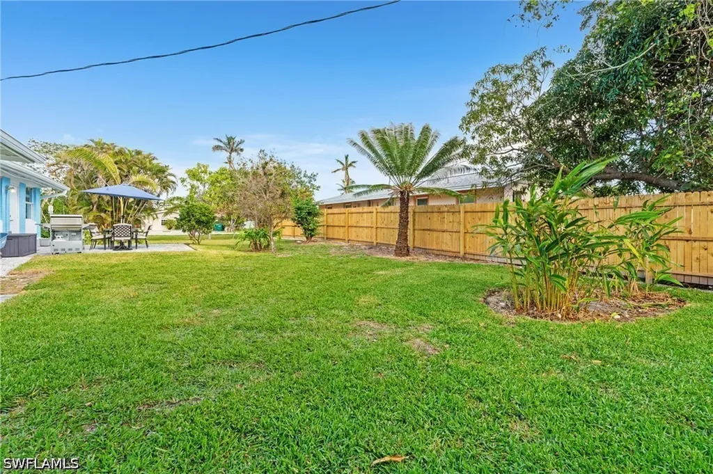 2134 Palm Street Naples FL 34119