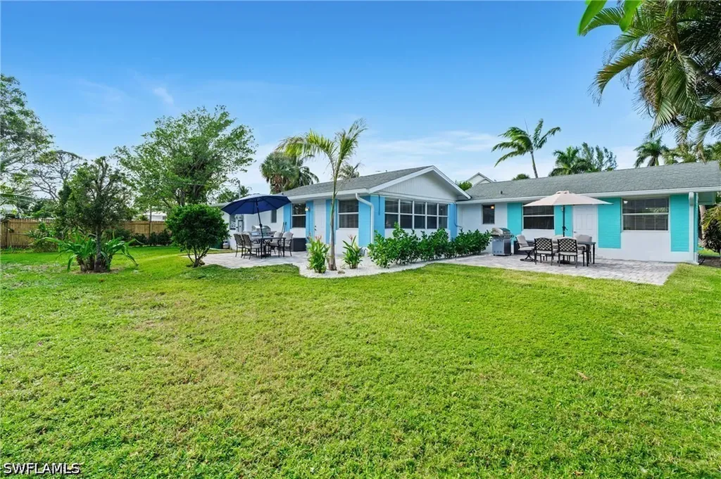 2134 Palm Street Naples FL 34119