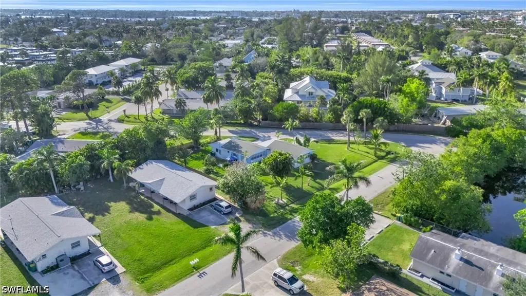 2134 Palm Street Naples FL 34119
