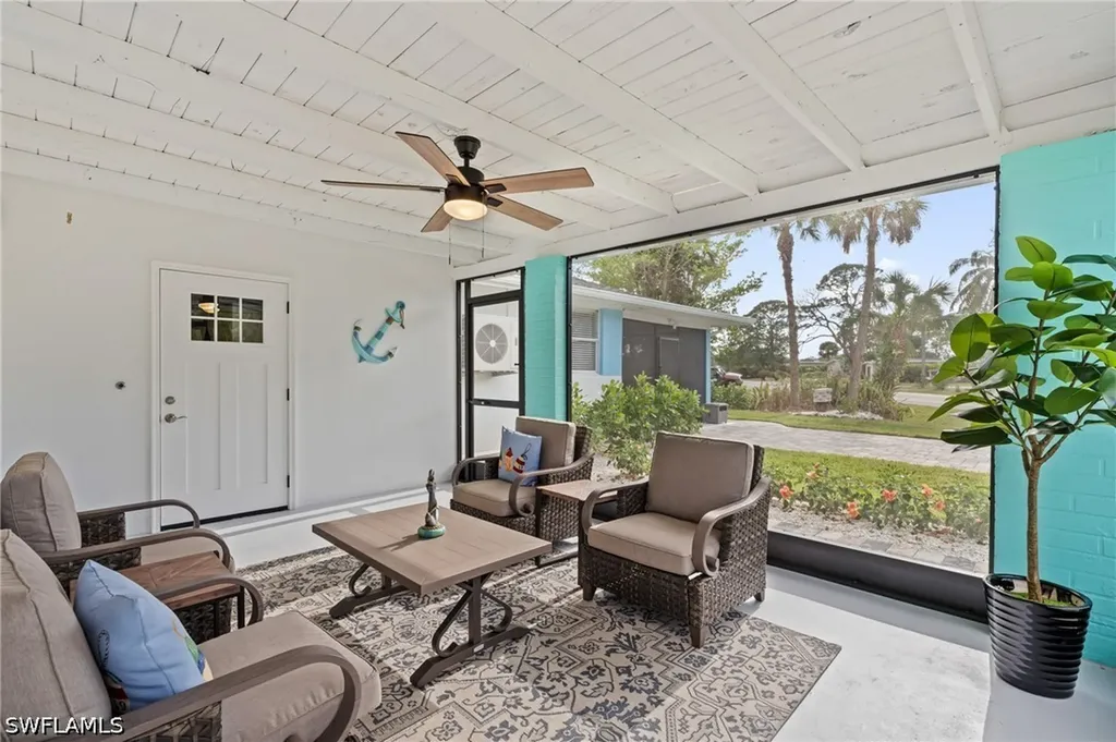 2134 Palm Street Naples FL 34119