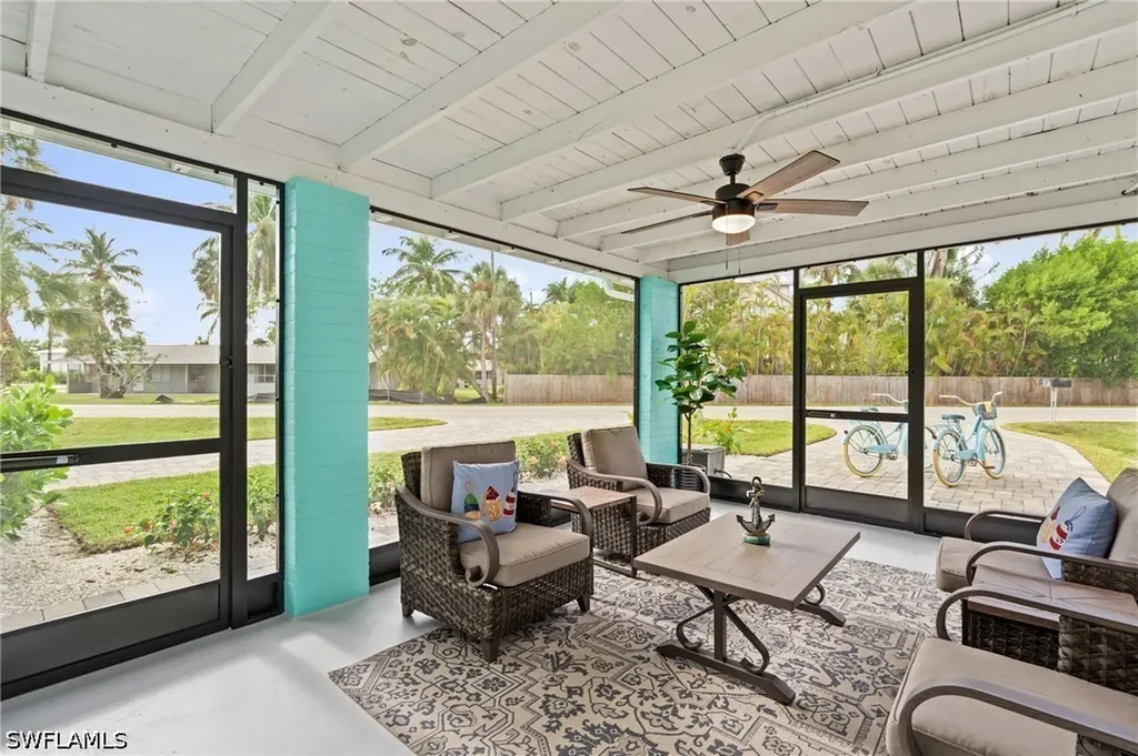 2134 Palm Street Naples FL 34119