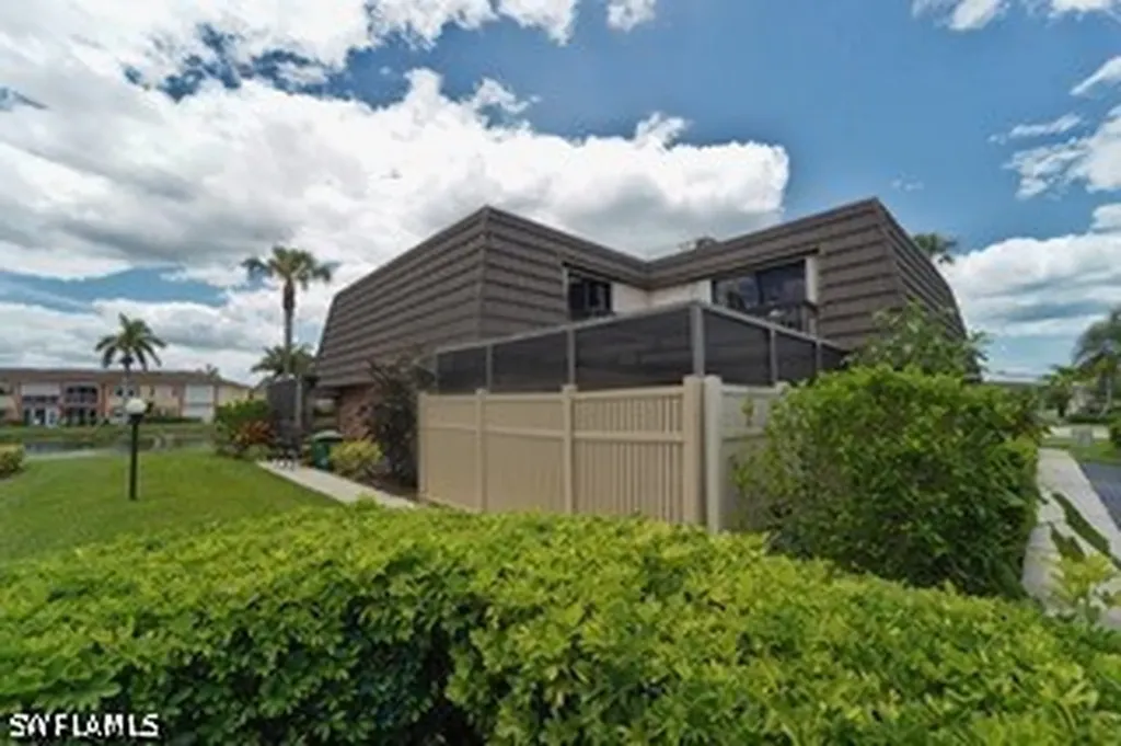 108 Lake Point Lane Naples FL 34112