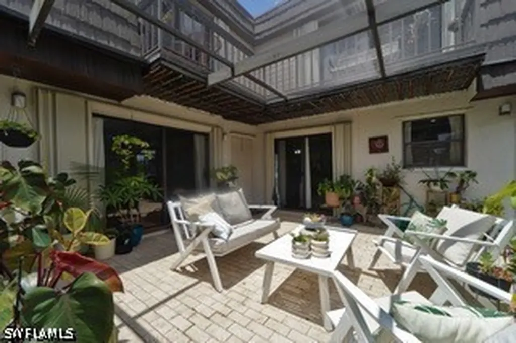 108 Lake Point Lane Naples FL 34112