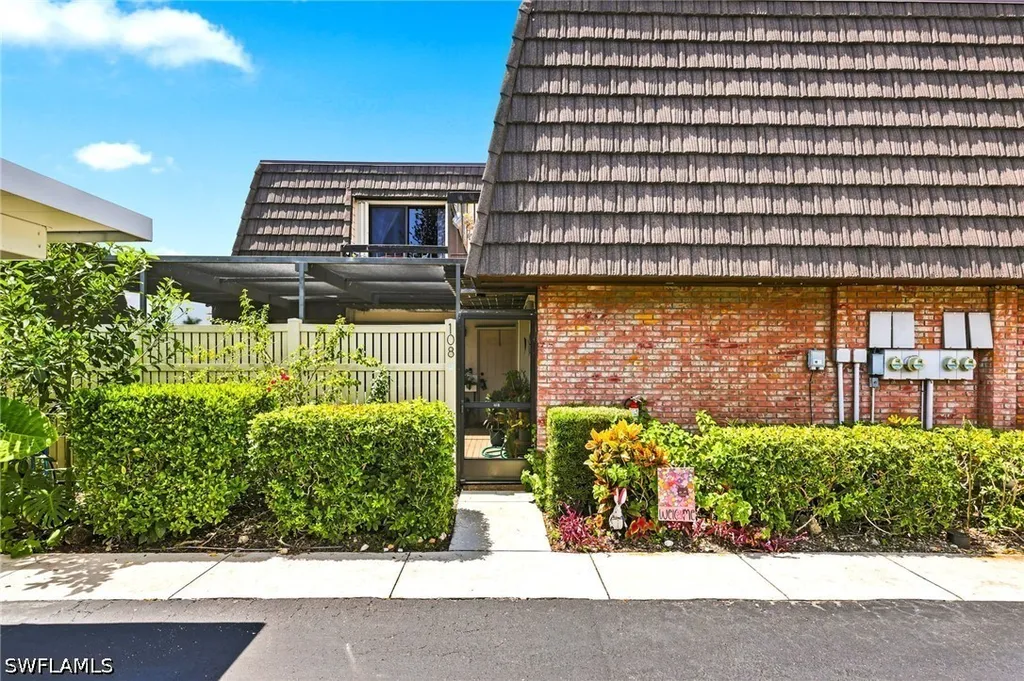 108 Lake Point Lane Naples FL 34112