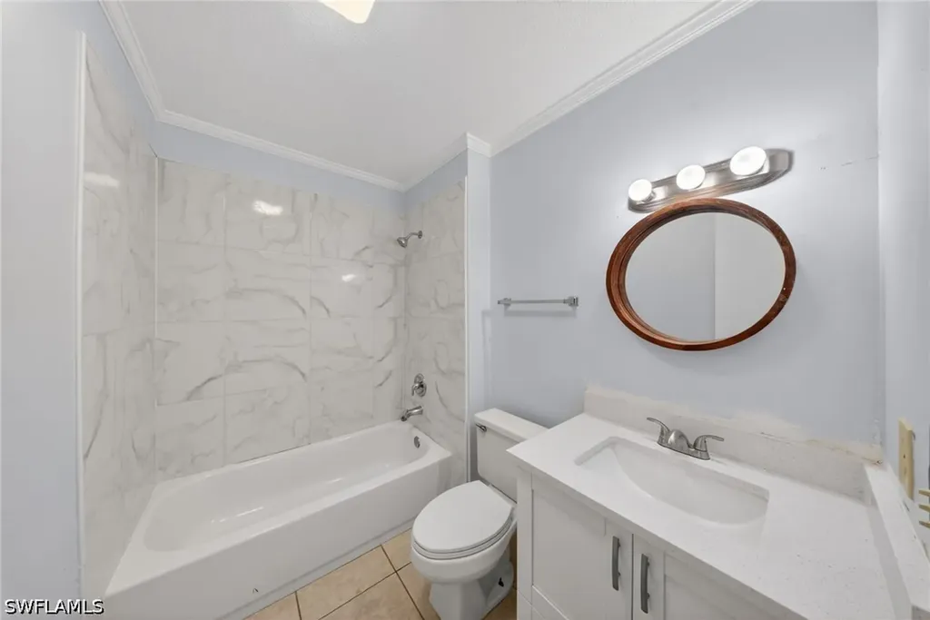5300 Treetops Drive Naples FL 34113