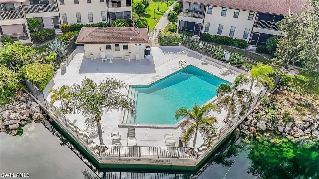 5300 Treetops Drive Naples FL 34113