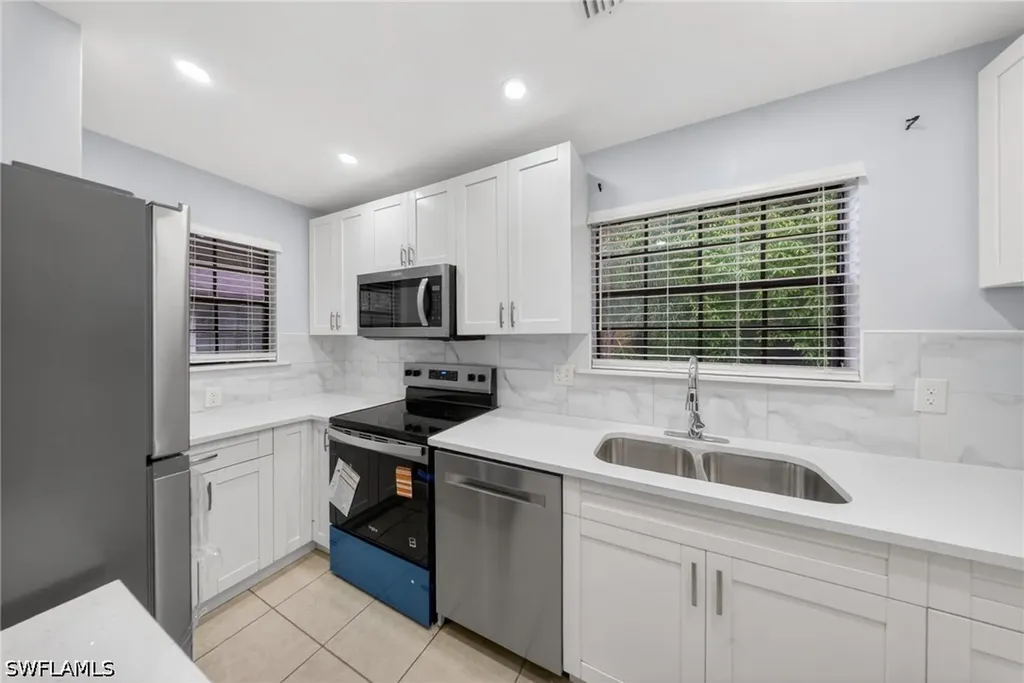 5300 Treetops Drive Naples FL 34113