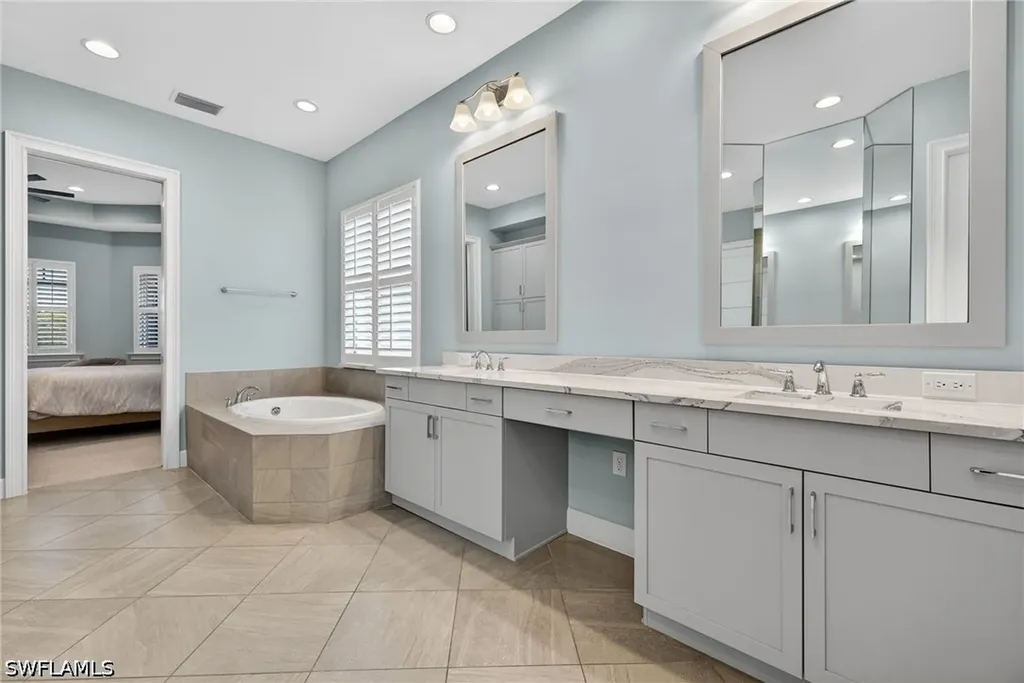6007 Barthelemy Avenue Naples FL 34113