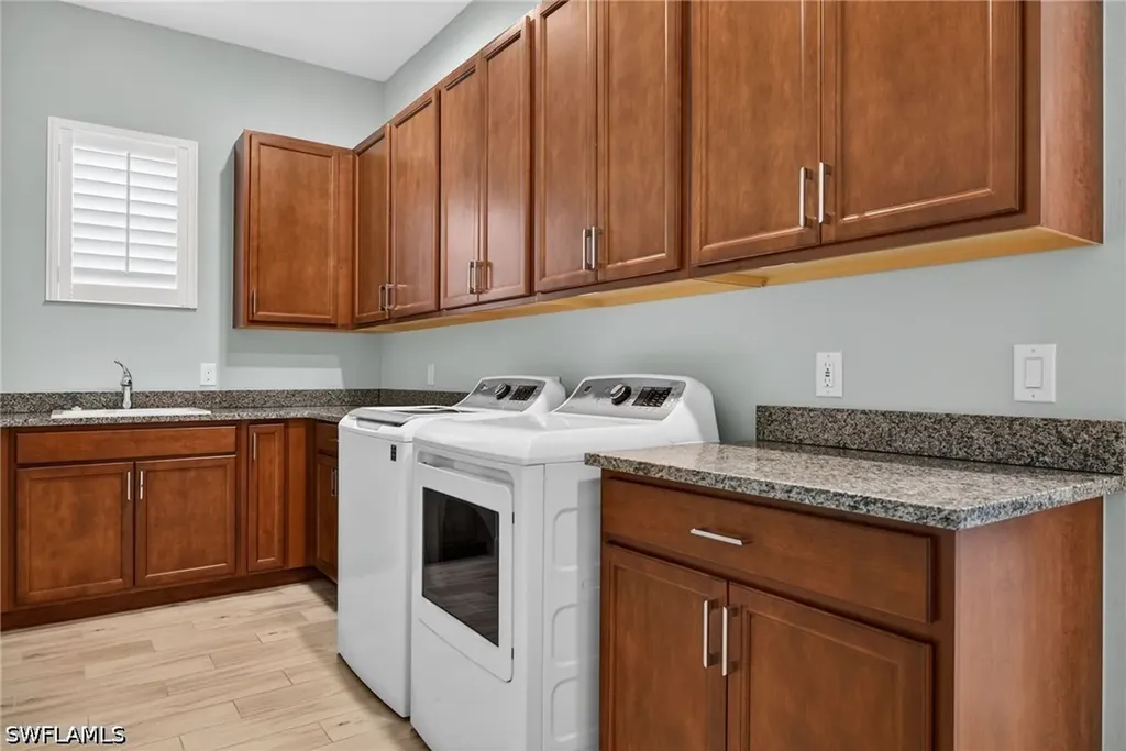 6007 Barthelemy Avenue Naples FL 34113