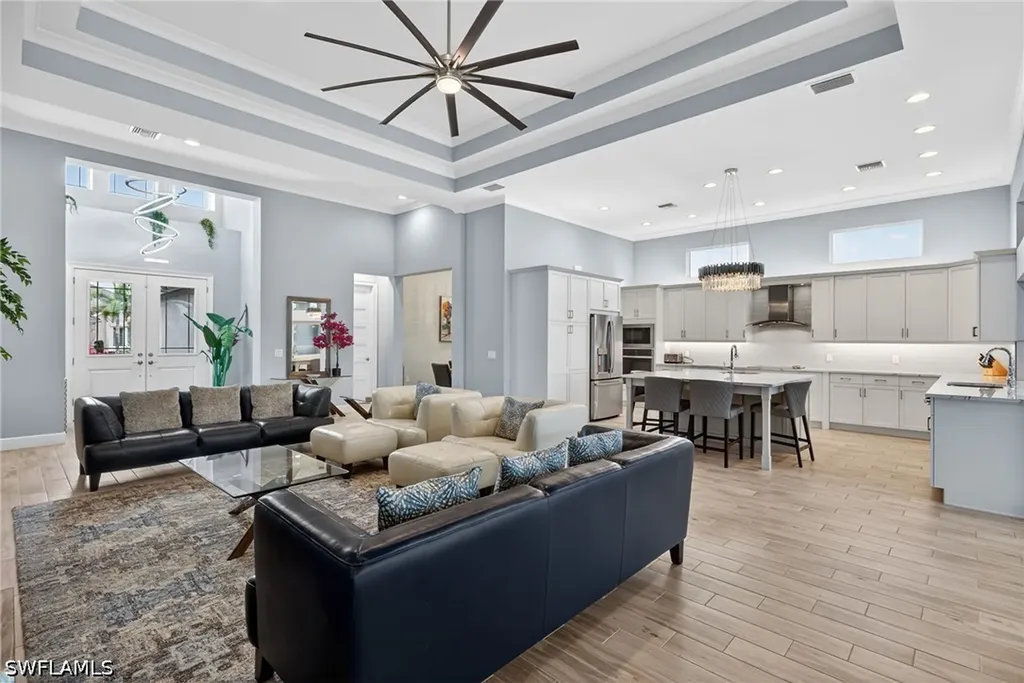 6007 Barthelemy Avenue Naples FL 34113