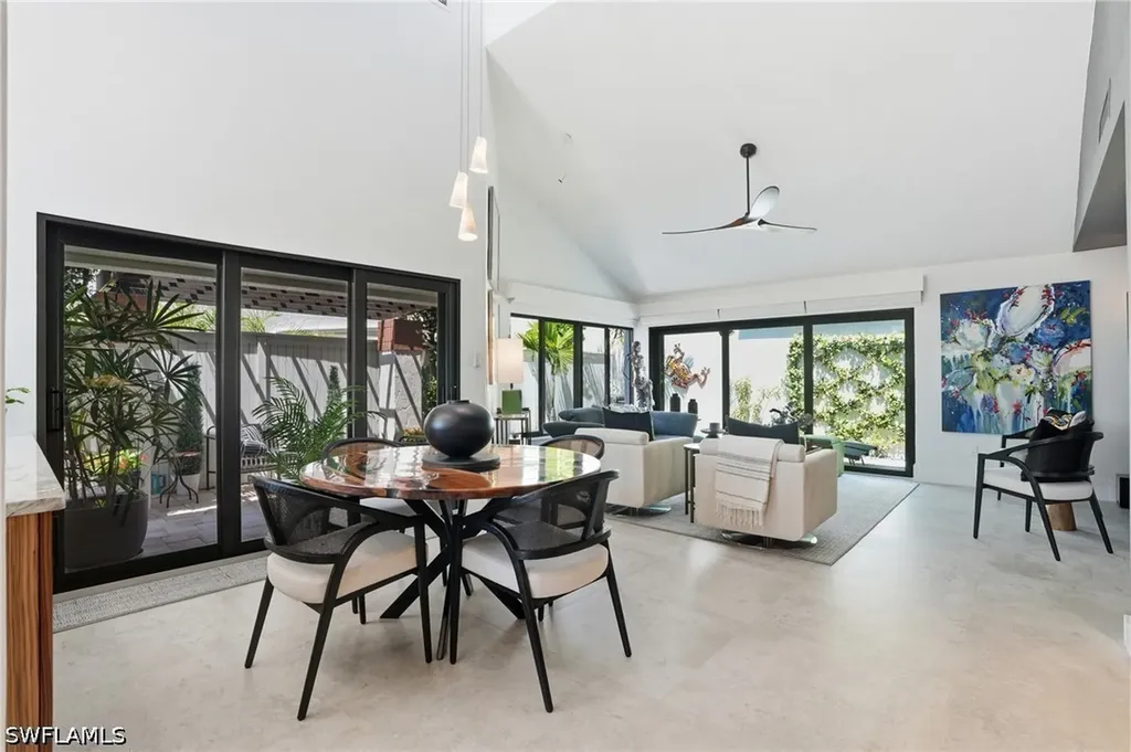 539 Bay Villas Lane Naples FL 34108