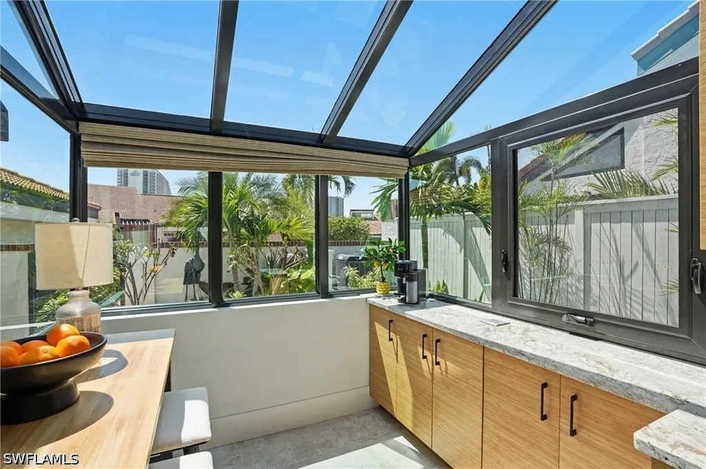 539 Bay Villas Lane Naples FL 34108