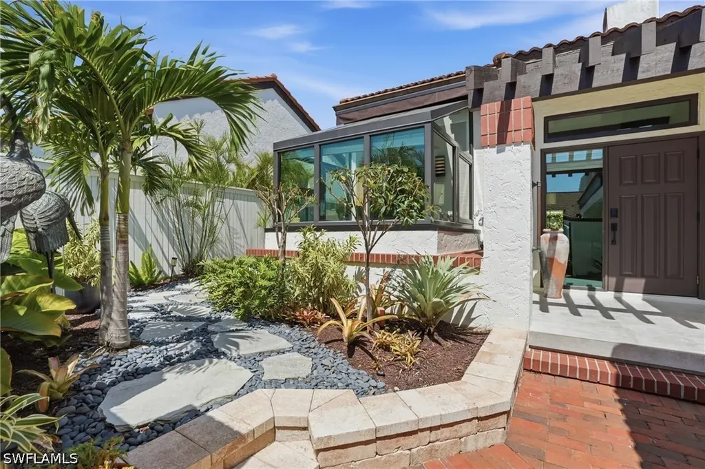 539 Bay Villas Lane Naples FL 34108