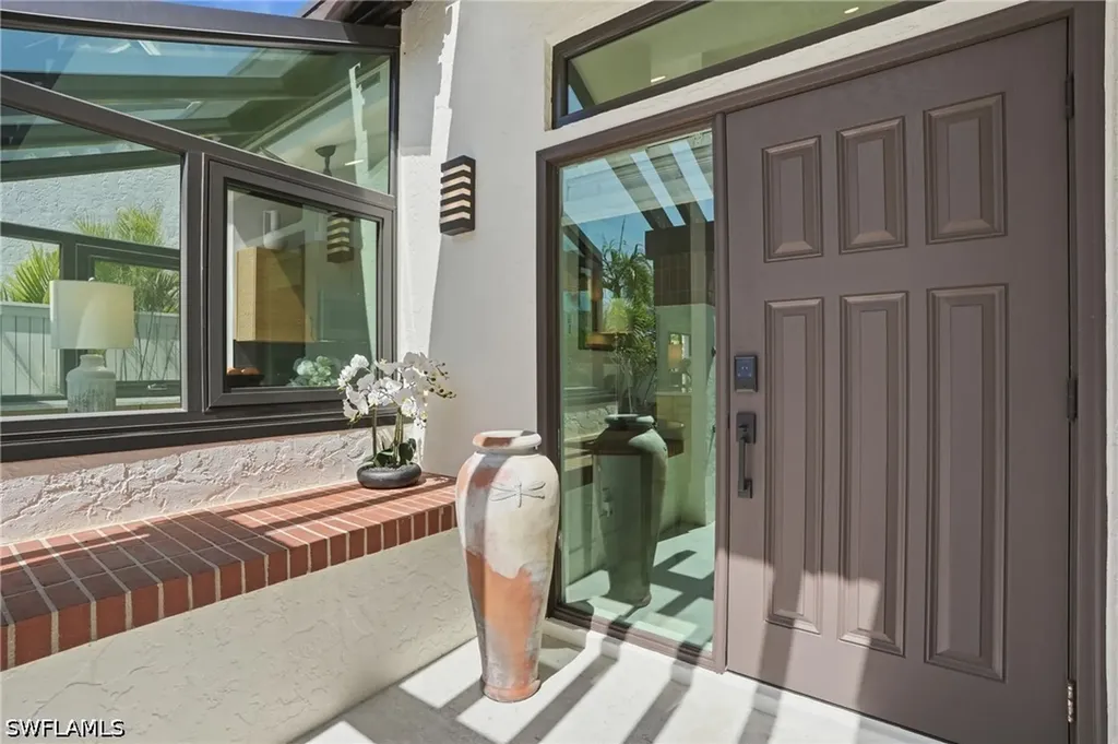 539 Bay Villas Lane Naples FL 34108