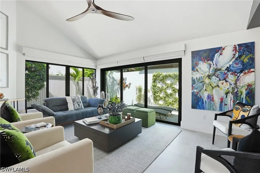 539 Bay Villas Lane Naples FL 34108