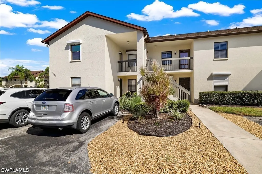 9270 Lake Park Drive Fort Myers FL 33919