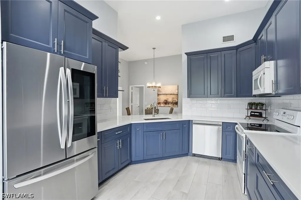 637 Beachwalk Circle Naples FL 34108