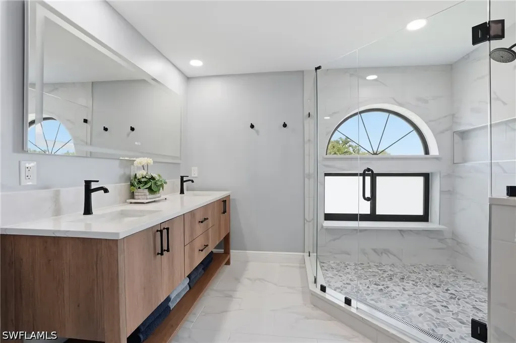 637 Beachwalk Circle Naples FL 34108