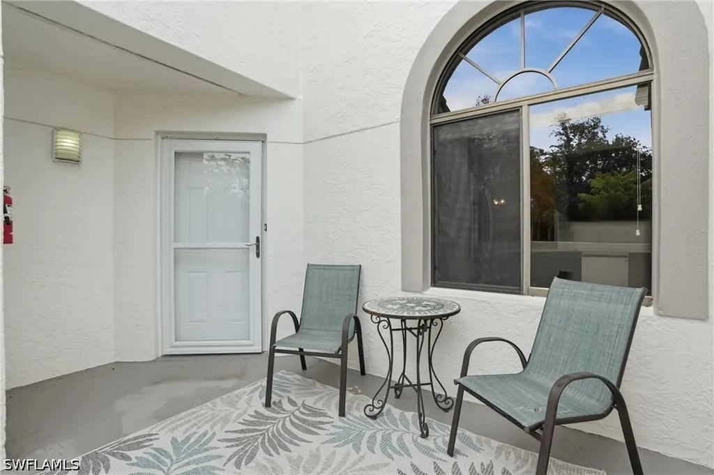 637 Beachwalk Circle Naples FL 34108