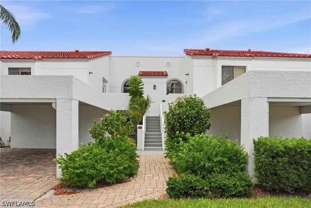 637 Beachwalk Circle Naples FL 34108