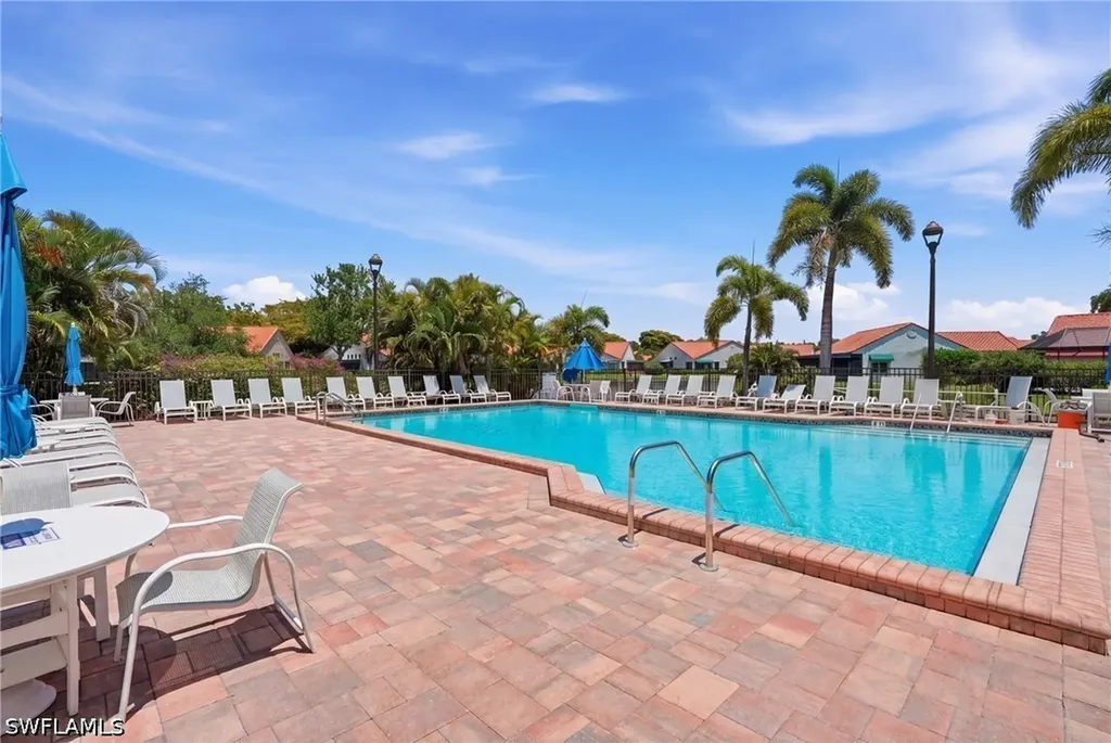 637 Beachwalk Circle Naples FL 34108