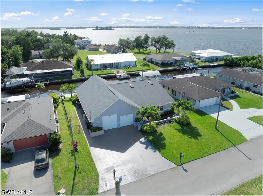 7195 Reymoor Drive North Fort Myers FL 33917