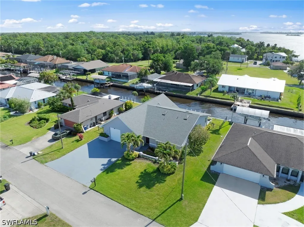 7195 Reymoor Drive North Fort Myers FL 33917