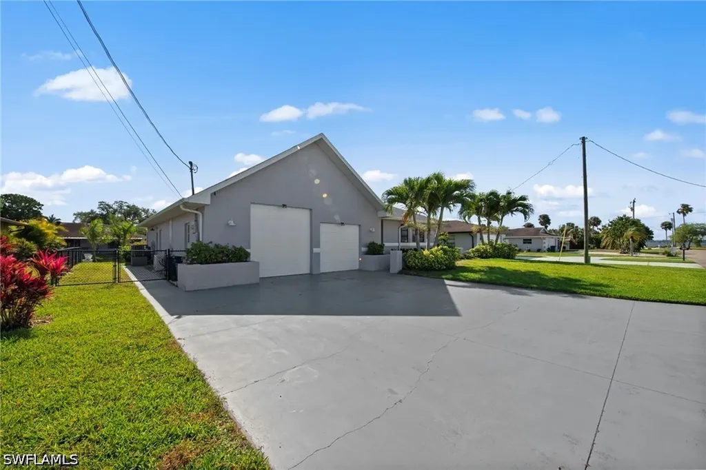 7195 Reymoor Drive North Fort Myers FL 33917