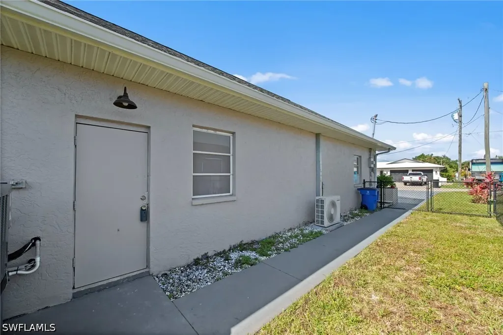 7195 Reymoor Drive North Fort Myers FL 33917