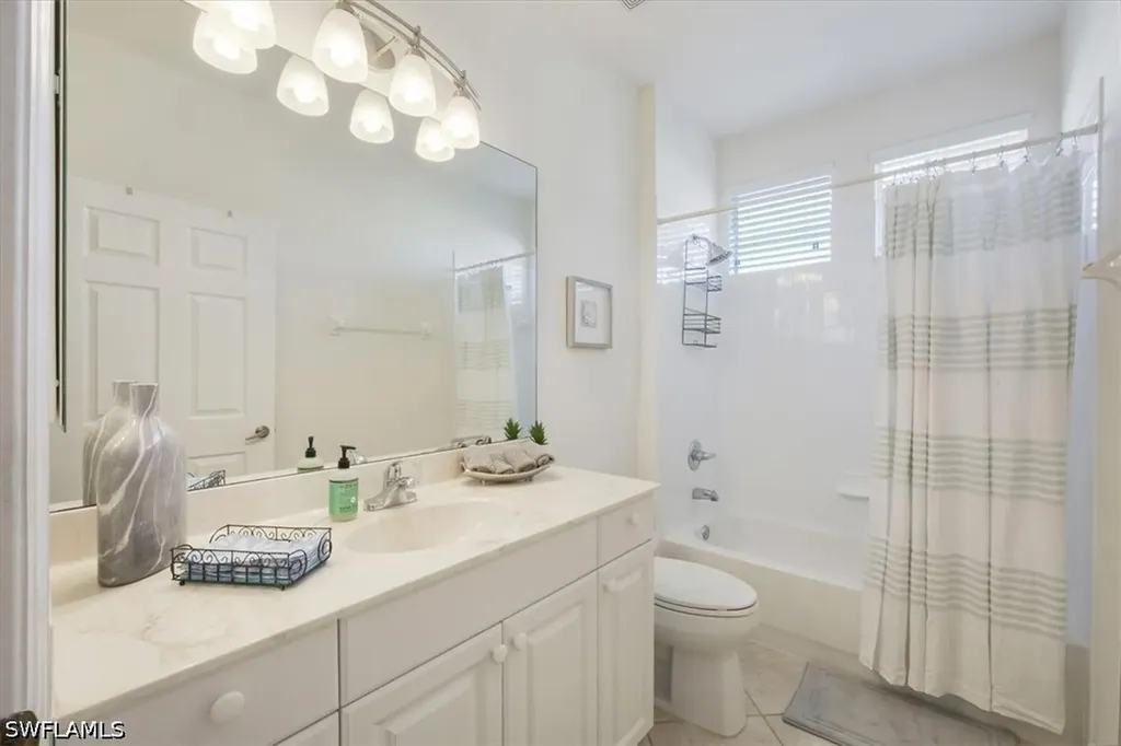 3057 Driftwood Way Naples FL 34109