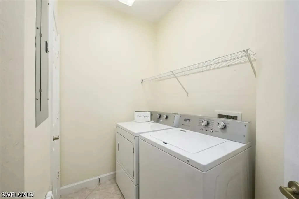 3057 Driftwood Way Naples FL 34109