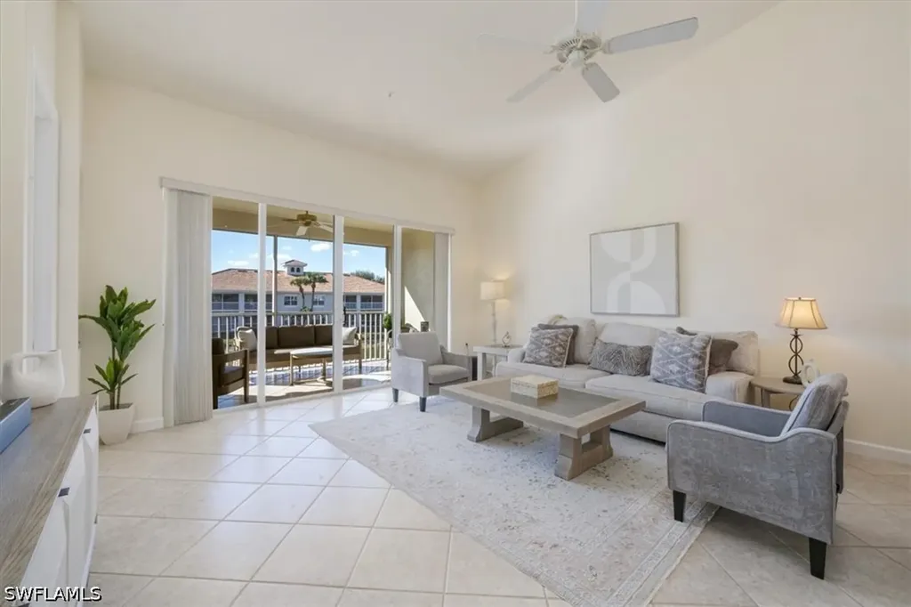 3057 Driftwood Way Naples FL 34109