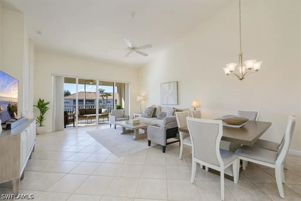 3057 Driftwood Way Naples FL 34109