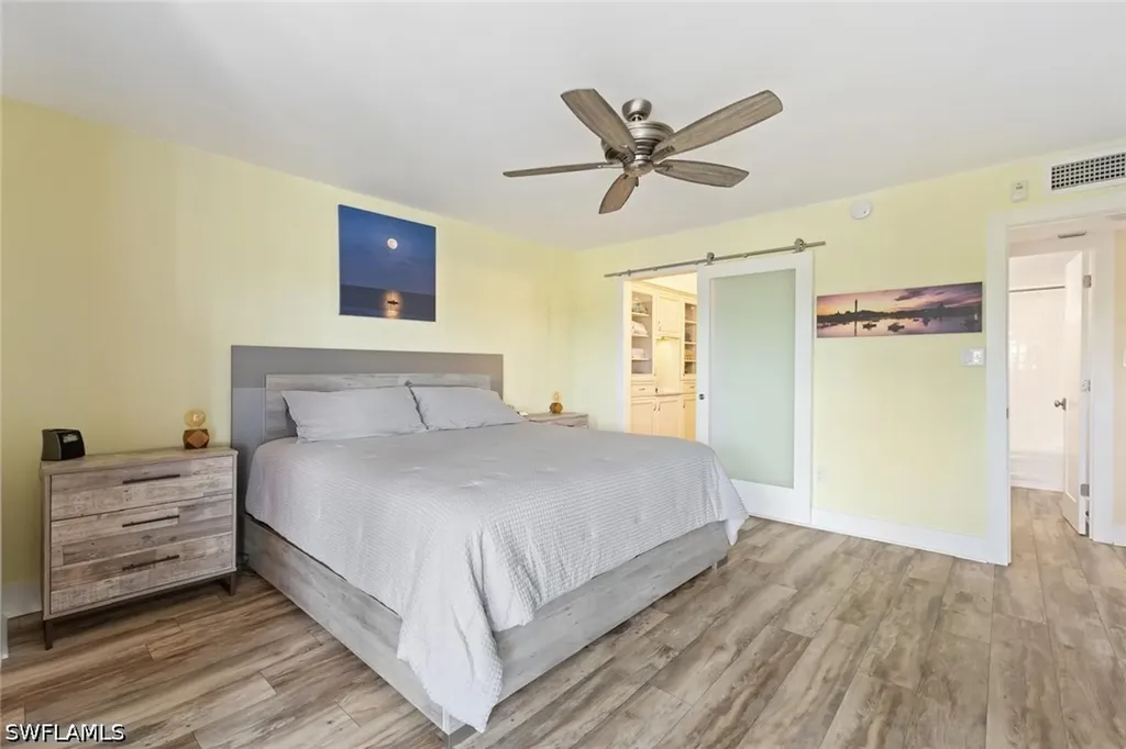 555 Park Shore Drive Naples FL 34103