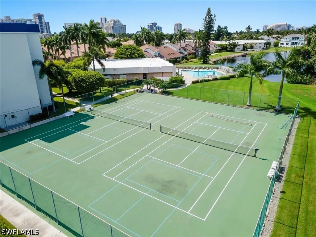555 Park Shore Drive Naples FL 34103