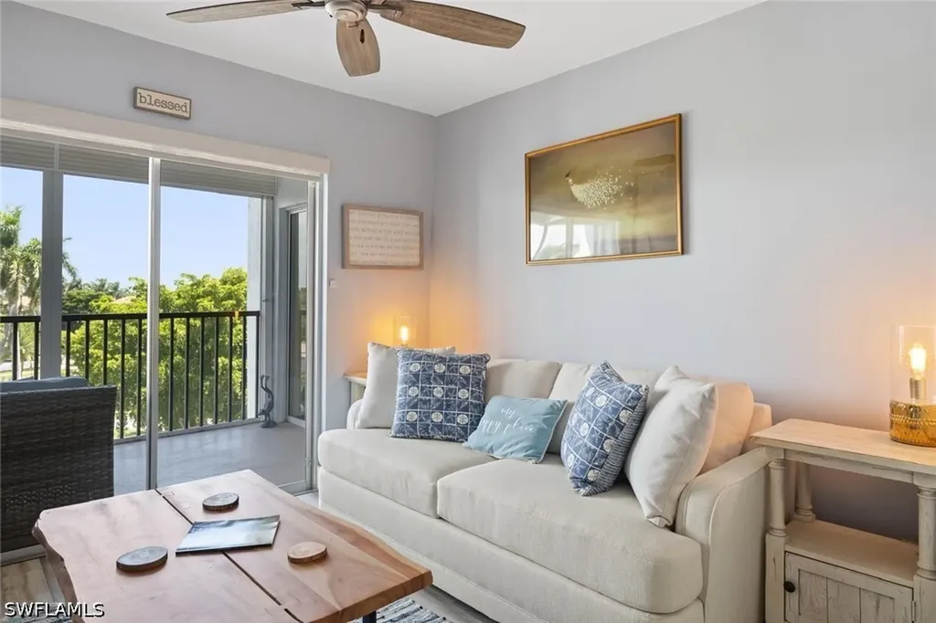 555 Park Shore Drive Naples FL 34103
