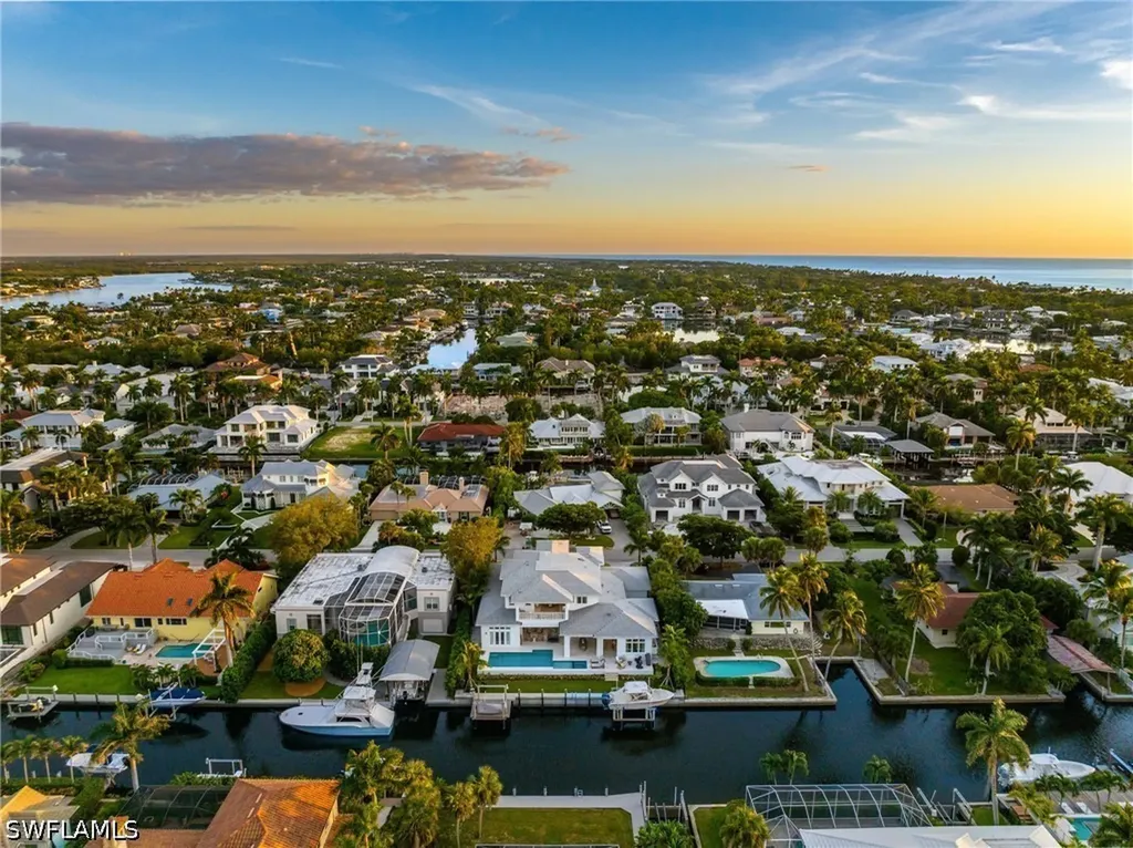 555 17th Avenue S Naples FL 34102