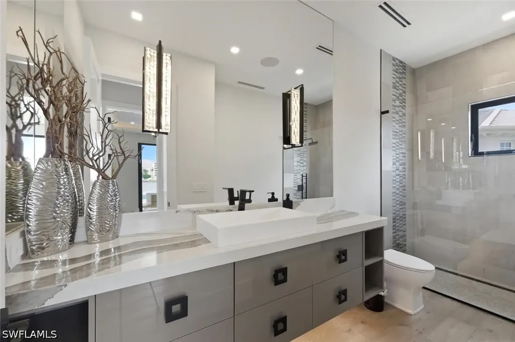 200 Bahia Point Naples FL 34103