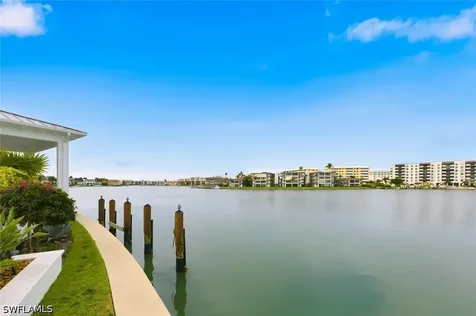 200 Bahia Point Naples FL 34103
