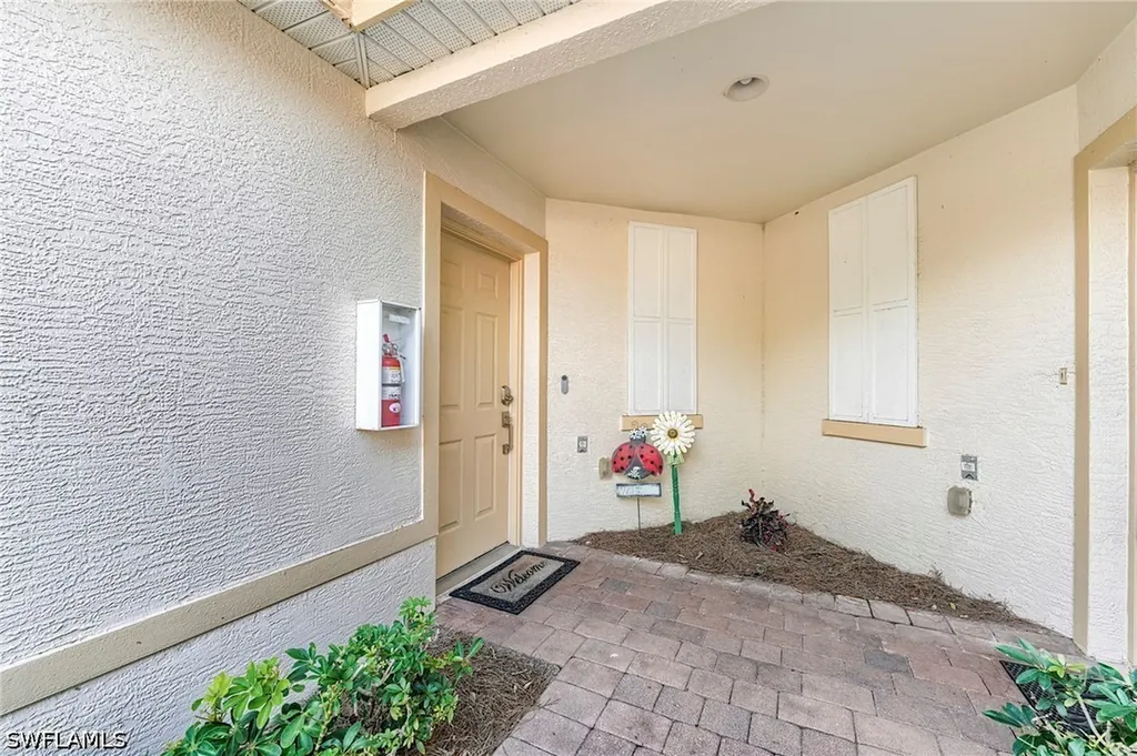 3080 Meandering Way Fort Myers FL 33905