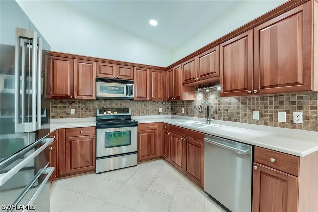 3080 Meandering Way Fort Myers FL 33905